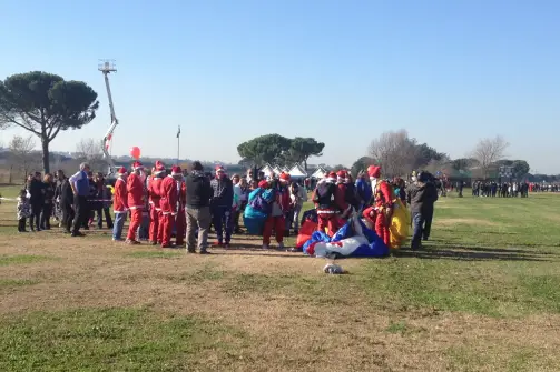Piovono Babbi Natale 2014